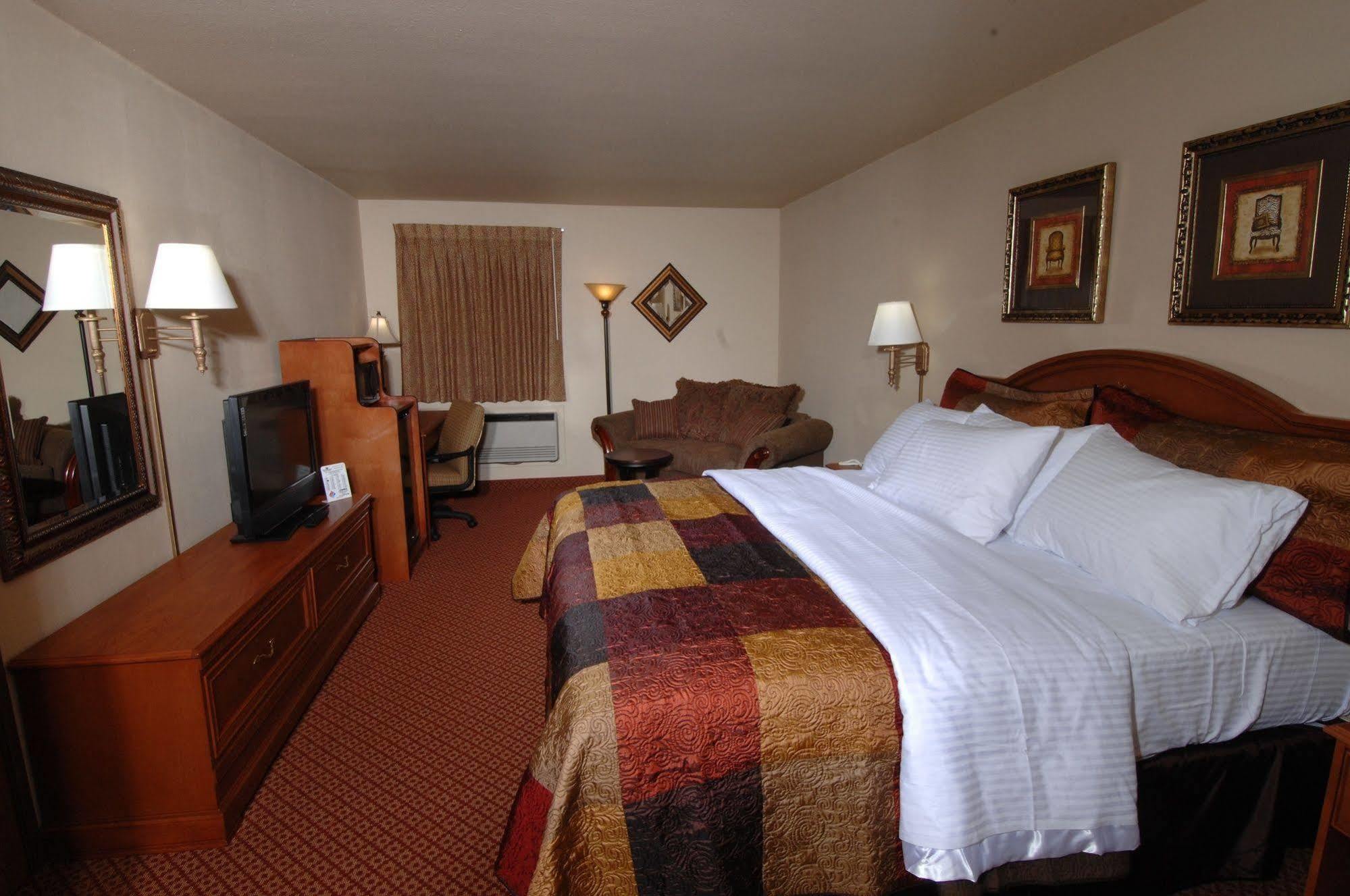 All American Inn & Suites Branson Room photo